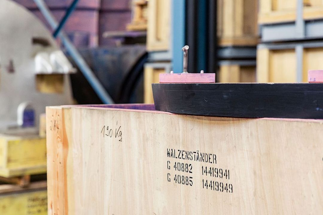Holzmodell eines Walzenständers der Siempelkamp Giesserei für die Fertigung eines großformatigen Gussteils im allgemeinen Maschinenbau.