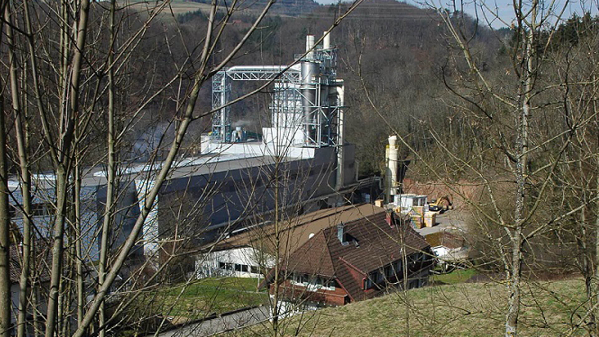 Siempelkamp ContiTherm®-Anlage zur energieeffizienten Herstellung von Holzfaserdämmplatten im Trockenverfahren für Gutex