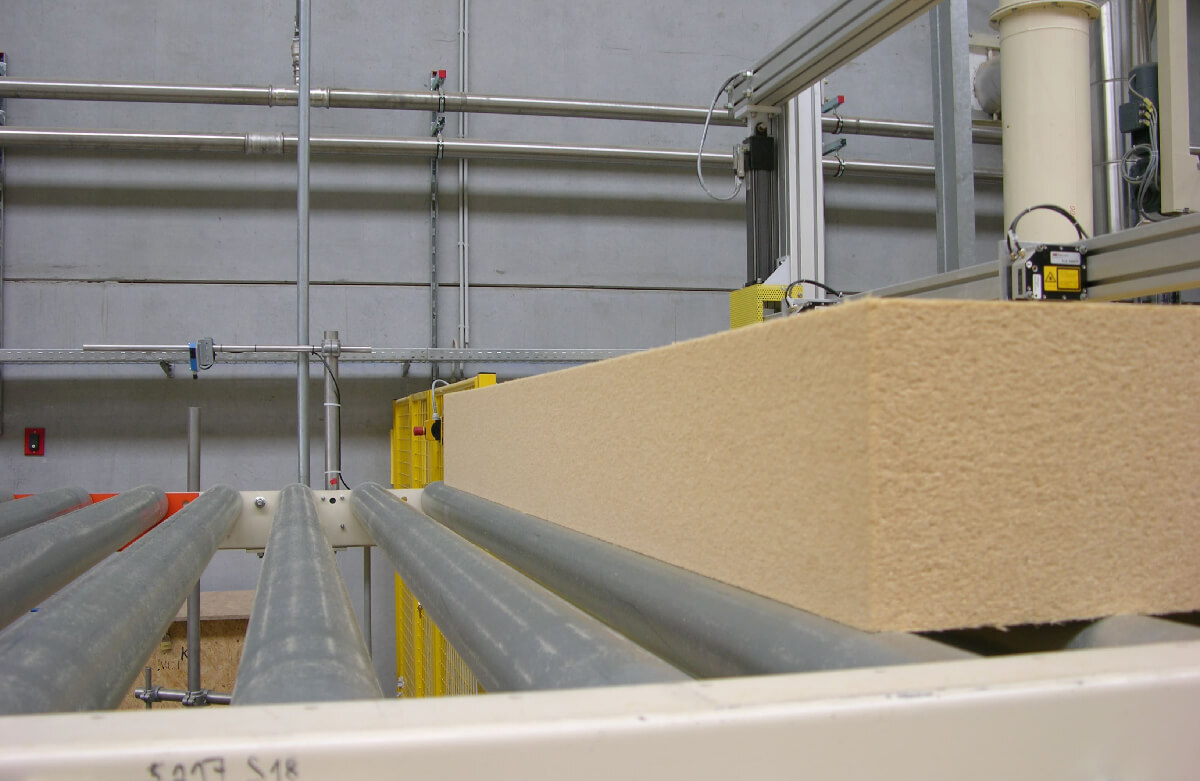 Siempelkamp ContiTherm®-Anlage zur energieeffizienten Herstellung von Holzfaserdämmplatten im Trockenverfahren für Gutex